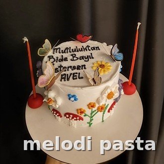Çiçekli Retro Pasta